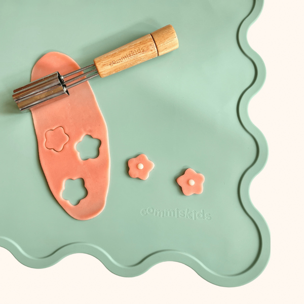 commiskids Flower Shaped Plunger Cutter
